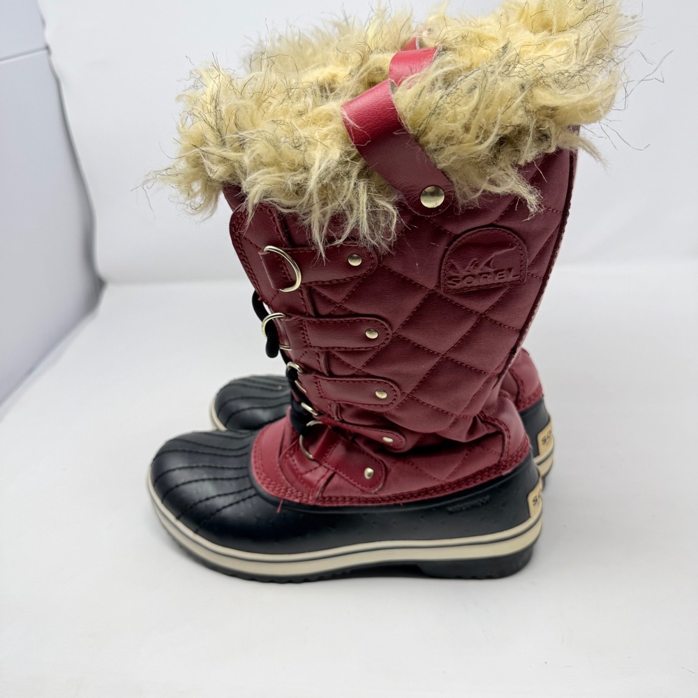 Sorel Tofino II Waterproof Winter Boots Red Quilted Faux Fur Trim Christmas sz 7
